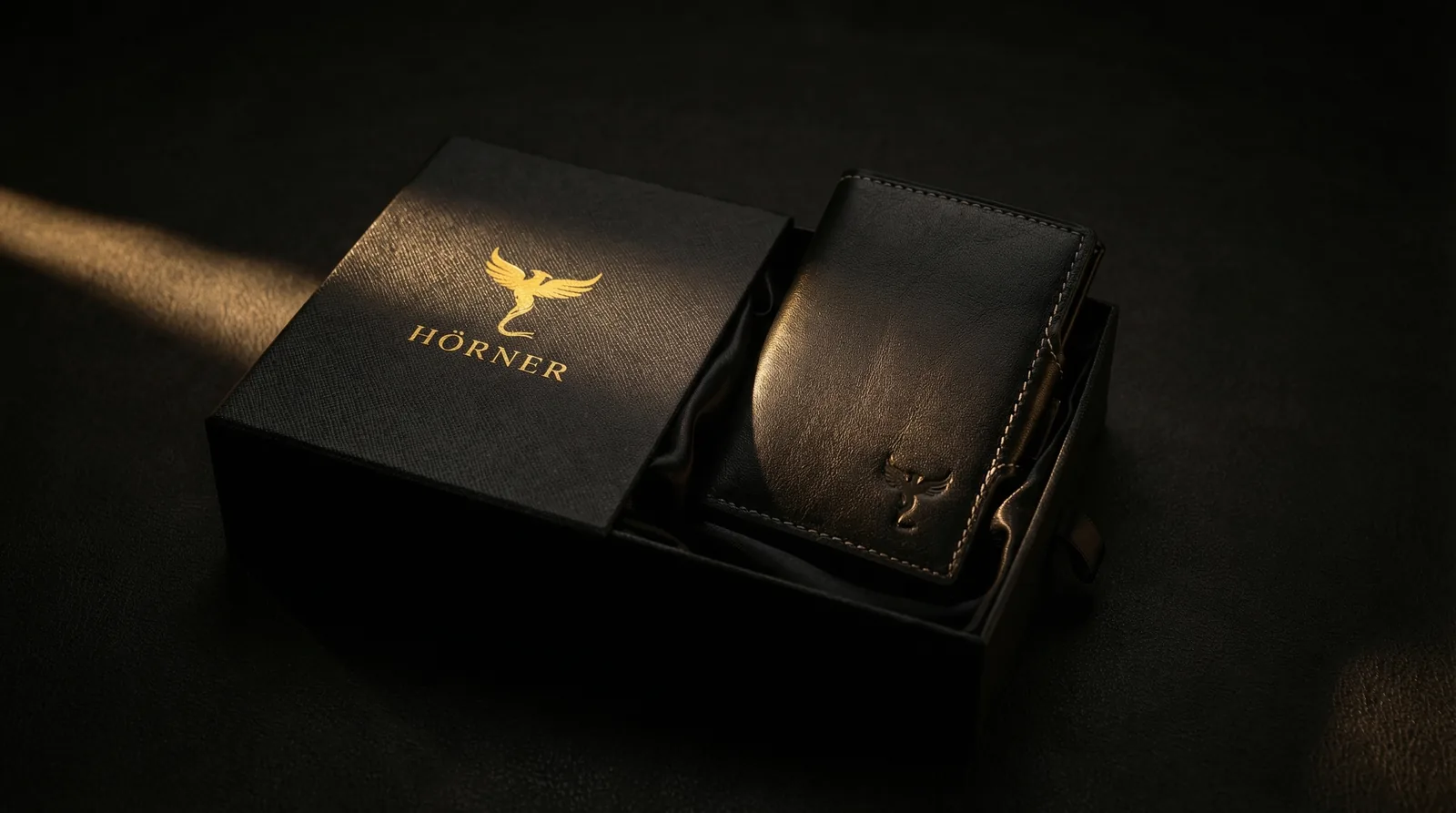 Cartera de cuero Hörner Luxor en una caja de regalo con el logotipo Phoenix