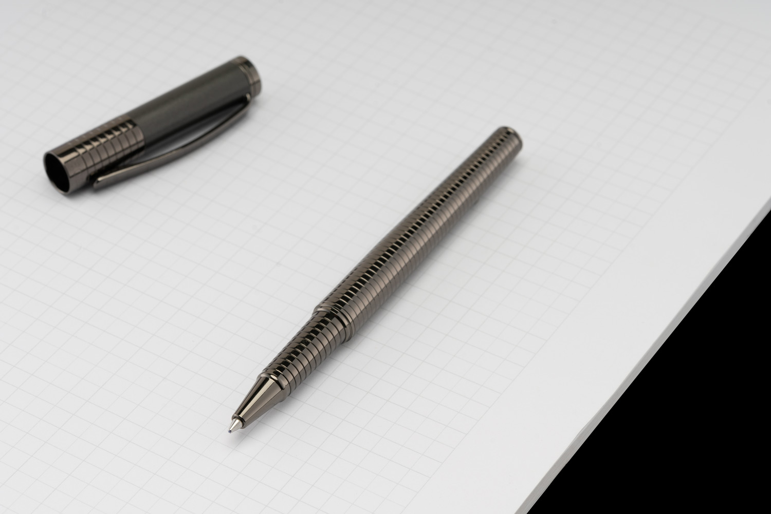 Hörner Fortress Tintenroller I Weiches Schreiben I Edler Rollerball I Marken Stift mit Luxus Design