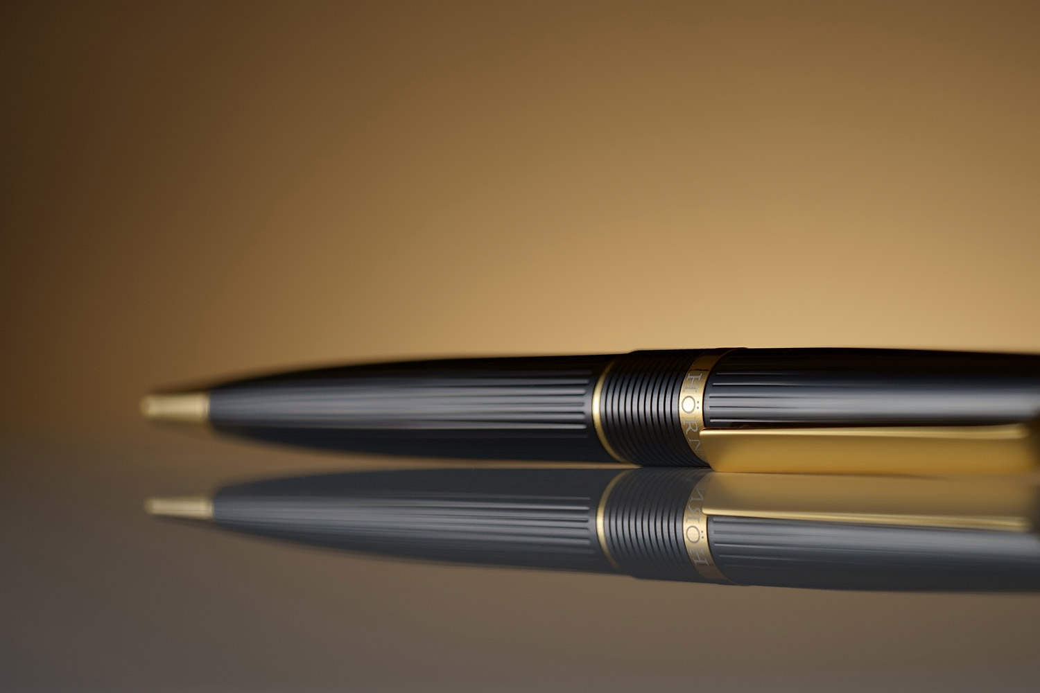 Hörner Vectrum Kugelscheiber I Edles Vintage Design I Chef-Stift I Schwarz Gold aus Metall
