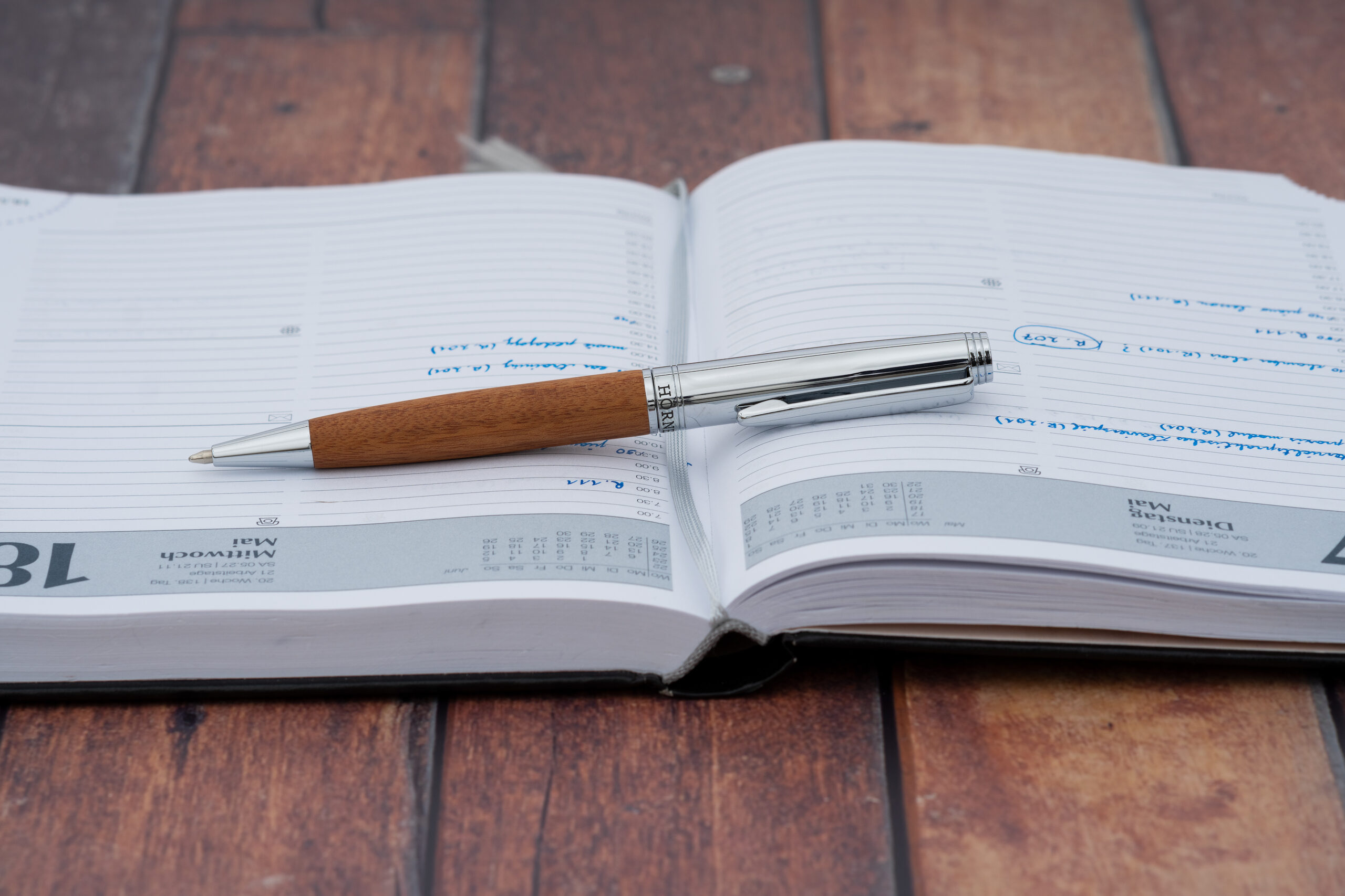 Stylo bille Legno en bois d'acajou – Image 2