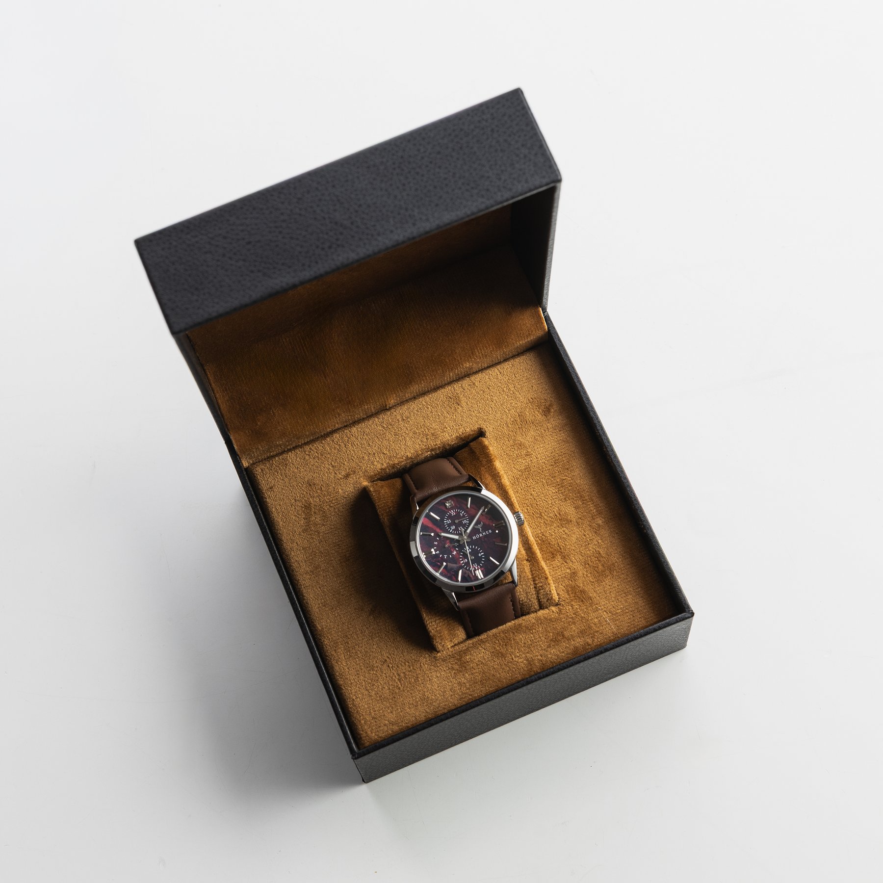 Hörner Nova Ember in der Geschenkbox